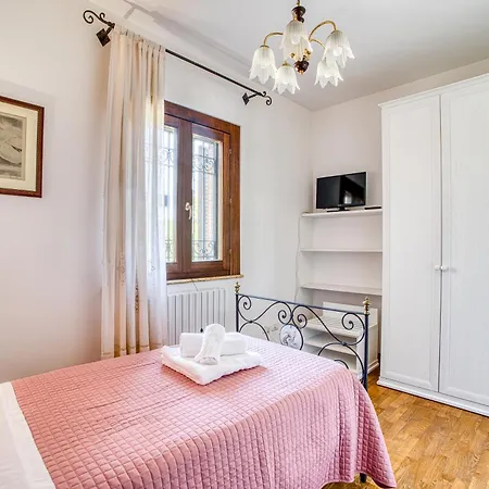 Charming With Garden & Stunning Views Of * Ассизи