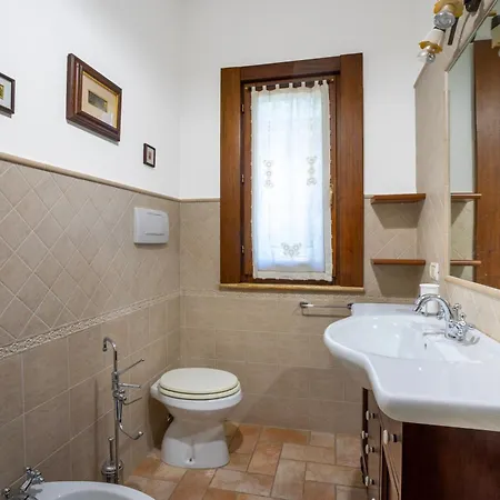 Charming With Garden & Stunning Views Of *